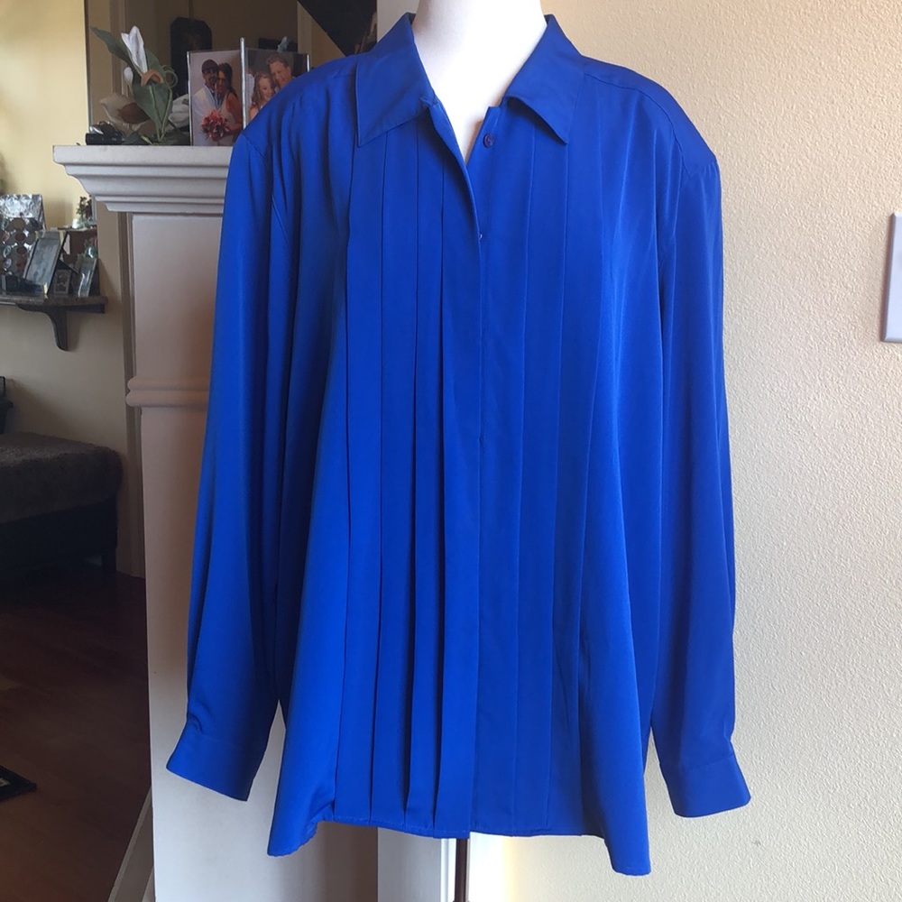 Fitting Image~ Royal Blue Ladies blouse Size 26W
